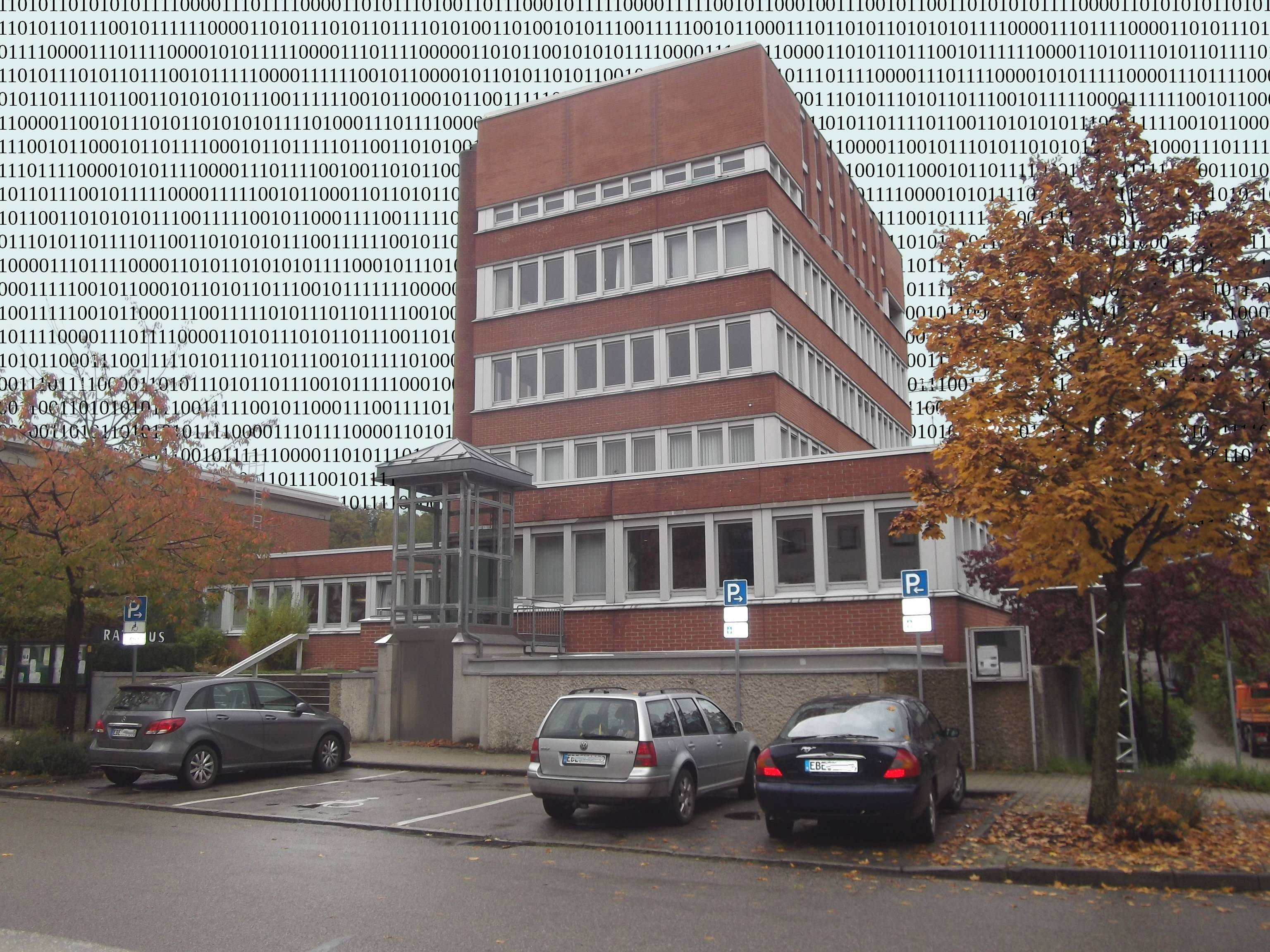 Digitale Rathaus - Bild auf das Rathaus Kirchseeon im Herbst 2016